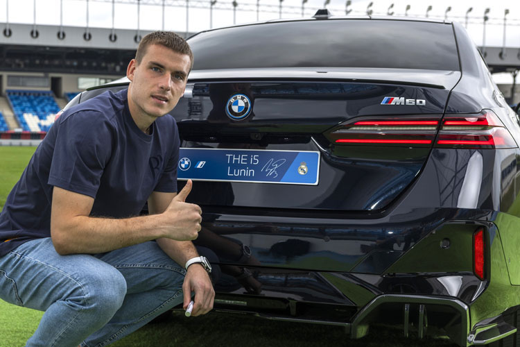 BMW,Lunin